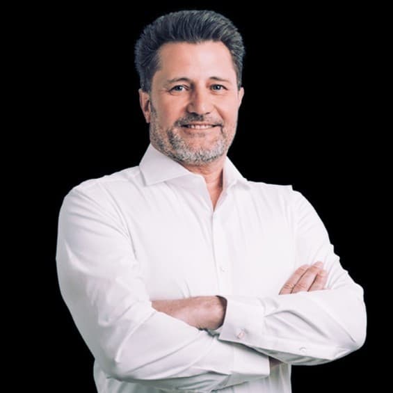 Porträtfoto von Oliver Summer, Head of Sales DACH bei FATH Dynamics